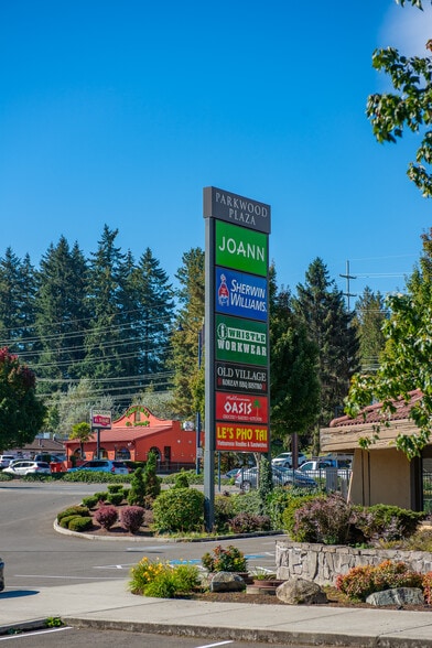 More Photos Of 15252 Aurora Ave N, Seattle General Retail For Lease