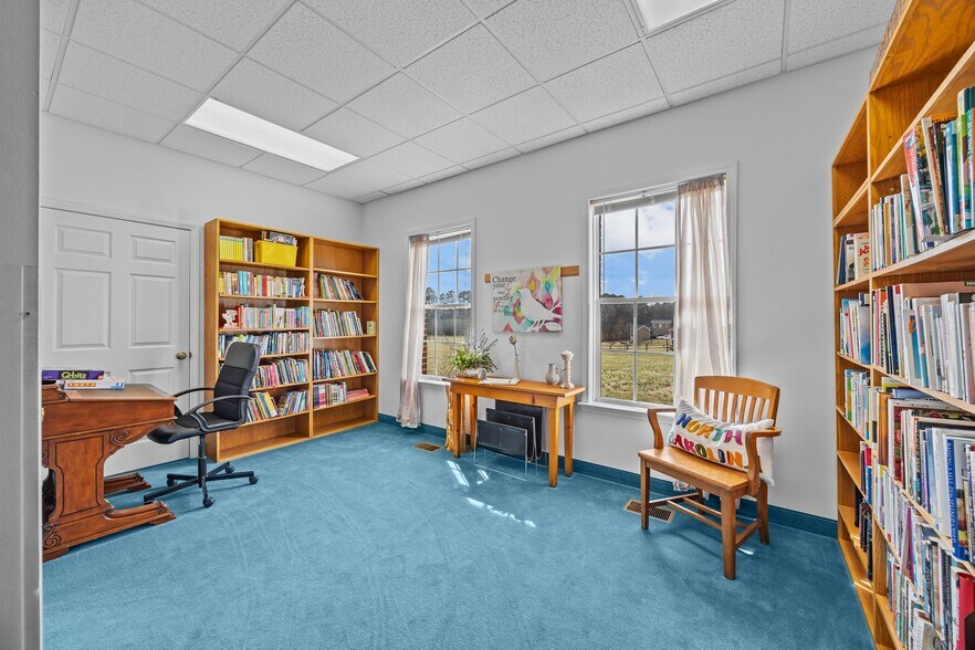 More Photos Of 188 Wiggins Rd, Mooresville Specialty For Sale