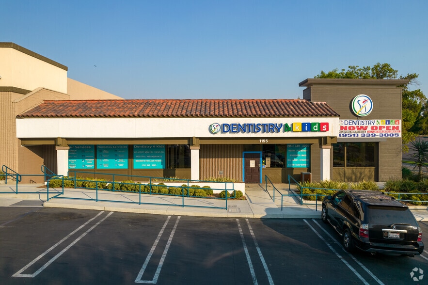 More Photos Of 1181-1195 E Magnolia Ave, Corona Unknown For Lease