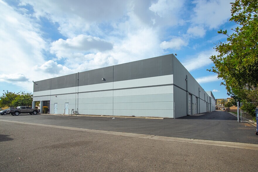 More Photos Of 188 Newport Dr, San Marcos Warehouse For Lease