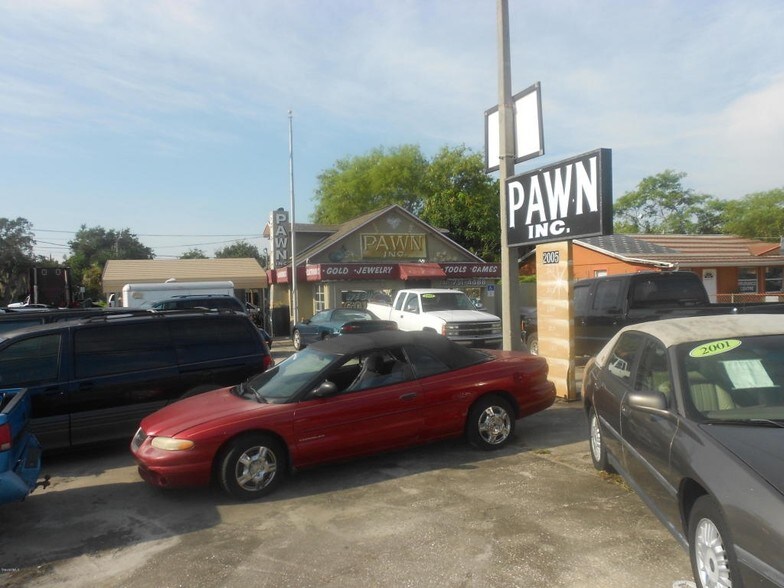 More Photos Of 2005 Aurora Rd, Melbourne Auto Dealership For Lease