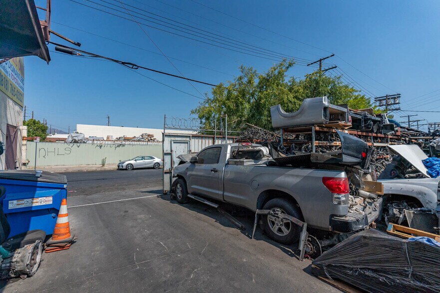 More Photos Of 11540 Hart St, North Hollywood Warehouse For Sale