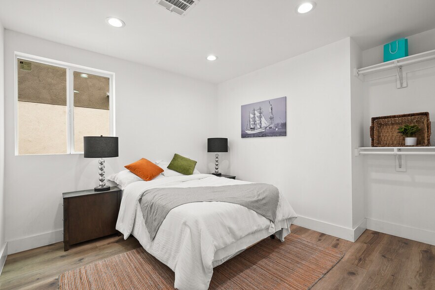 More Photos Of 2611 4th St, Los Angeles Apartments For Sale