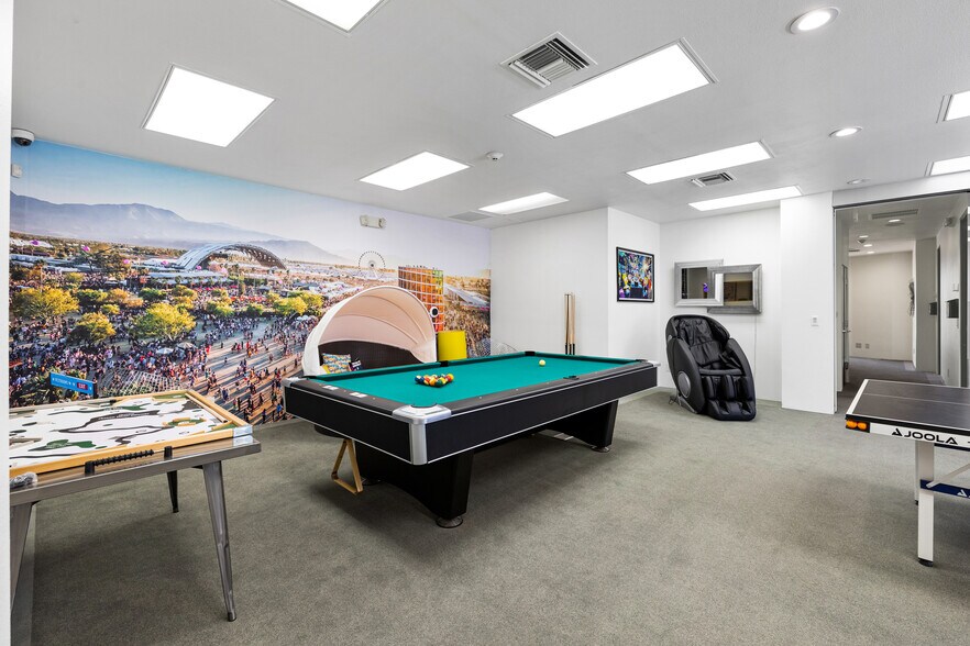 More Photos Of 74399 Hwy 111, Palm Desert Office For Sale