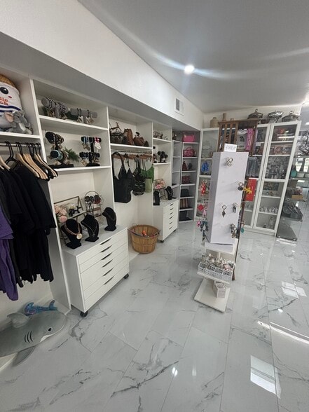 More Photos Of 4905-4907 E Nasa Pky, Seabrook Office Residential For Sale