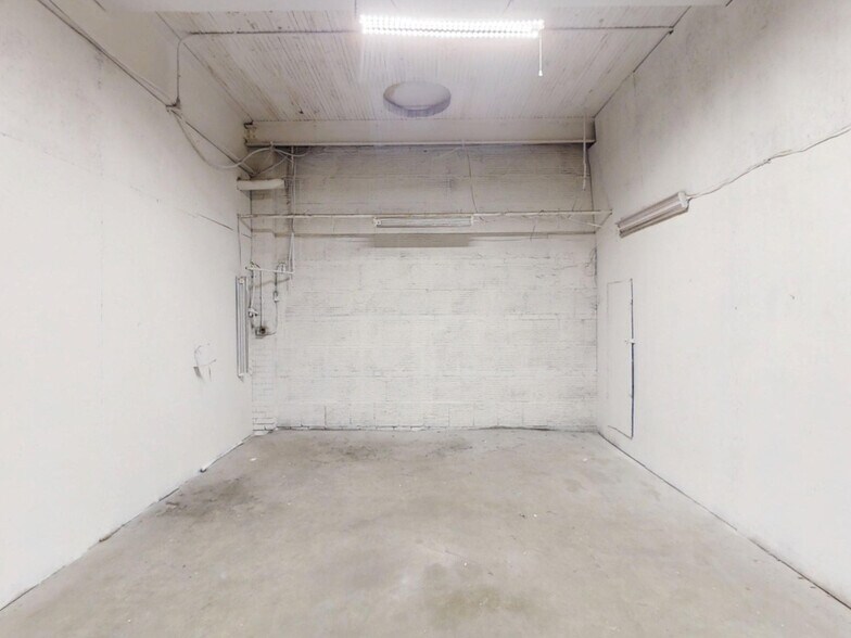 More Photos Of 138 E 12th St, Erie Freestanding For Lease