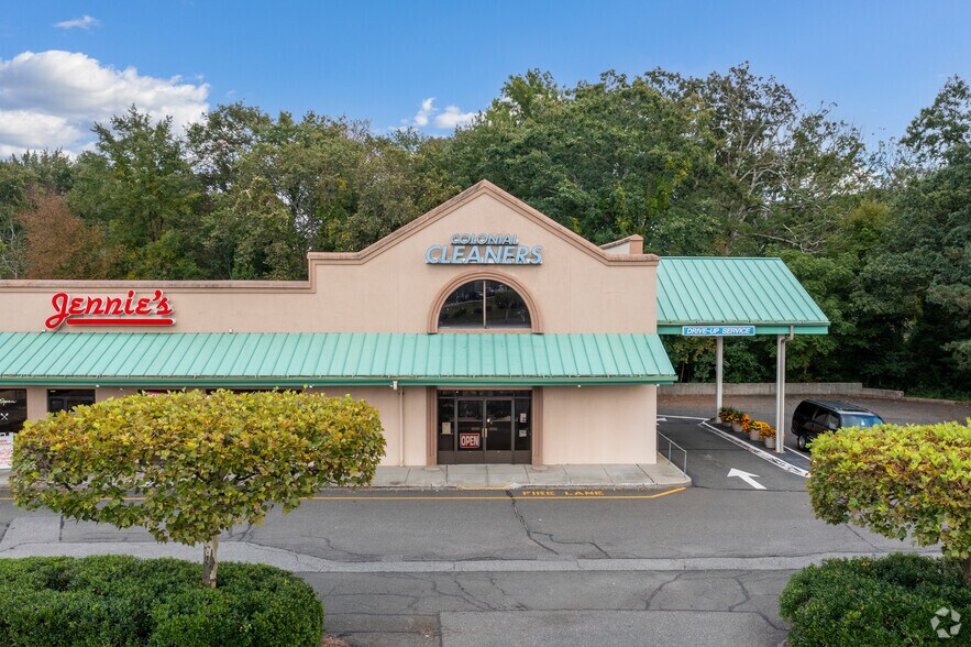 More Photos Of 380 Monroe Tpke, Monroe Storefront For Lease