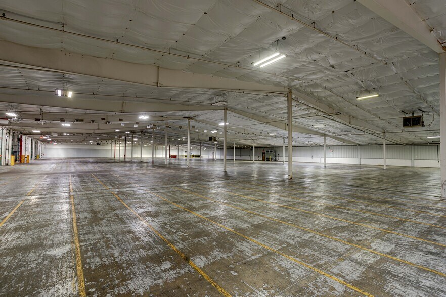 More Photos Of 660 Massman Dr, Nashville Manufacturing For Lease