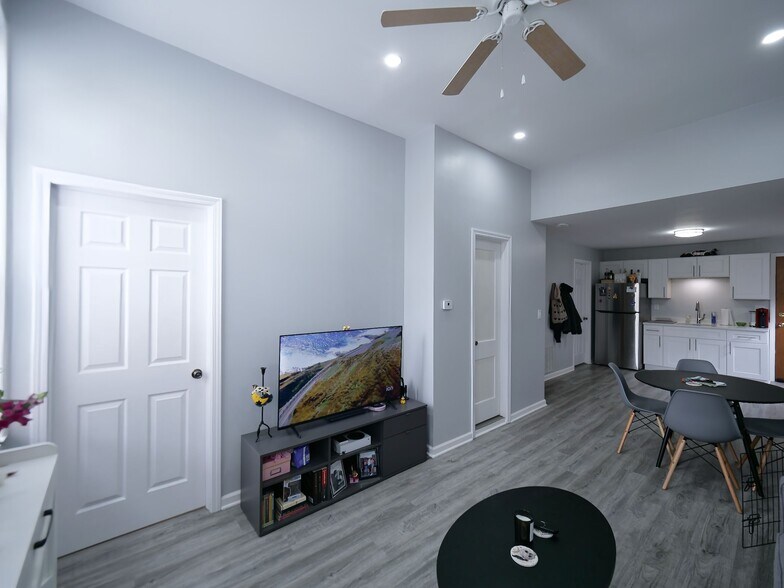 More Photos Of 2312 W 21st St, Chicago Apartments For Sale