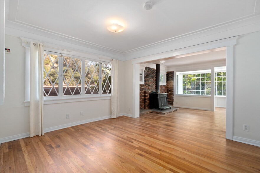More Photos Of 2024 Laurel Canyon Blvd, Los Angeles Multifamily For Sale