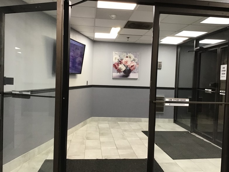 More Photos Of 211 Essex St, Hackensack Medical For Lease