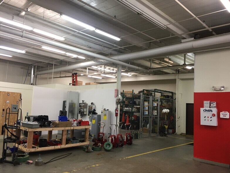 More Photos Of 2555 S Santa Fe Dr, Denver Industrial For Lease