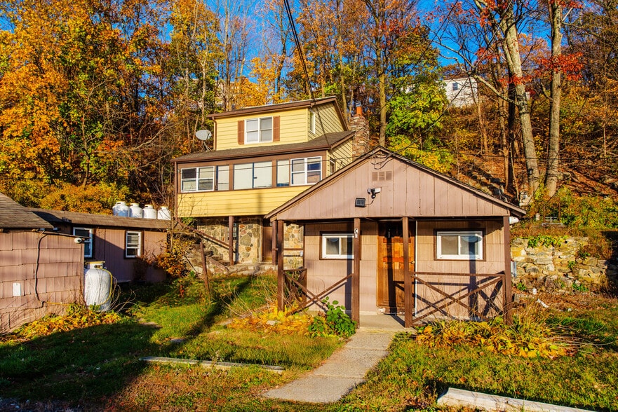 More Photos Of 148 Route 181, Lake Hopatcong Apartments For Sale