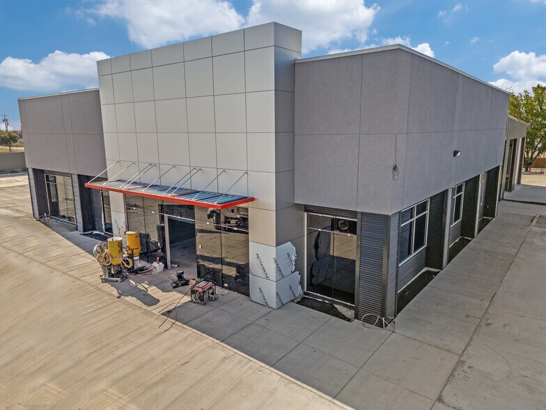 More Photos Of 34930 Lyndon B Johnson Fwy, Dallas Industrial For Lease