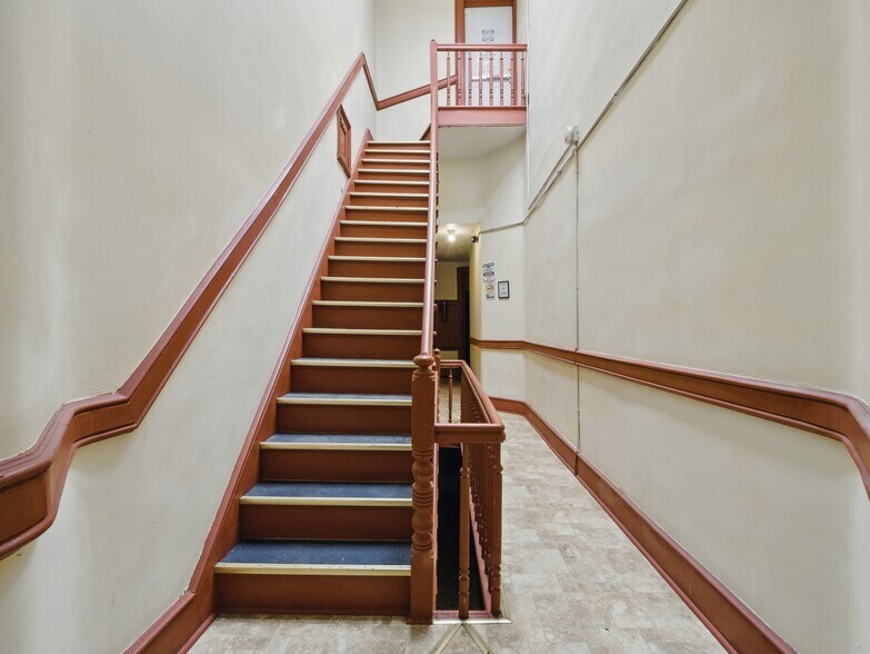 More Photos Of 904 Bergenline Ave, Union City Apartments For Sale