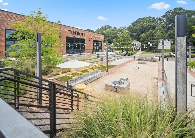 Primary Photo Of 919 Berryhill Rd, Charlotte Coworking Space