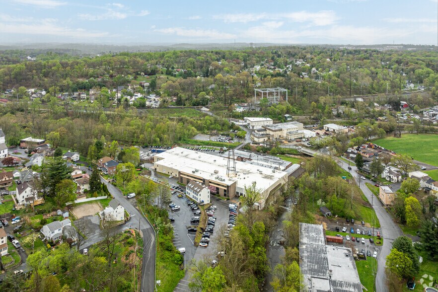 More Photos Of 2 New Rd, Aston Township Warehouse For Lease