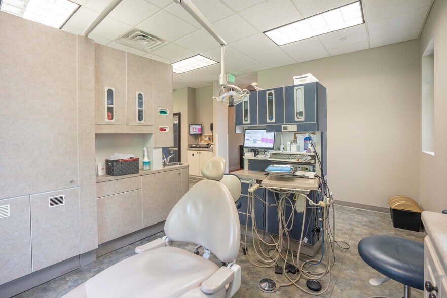 More Photos Of 1941 S Germantown Rd, Germantown Medical For Lease