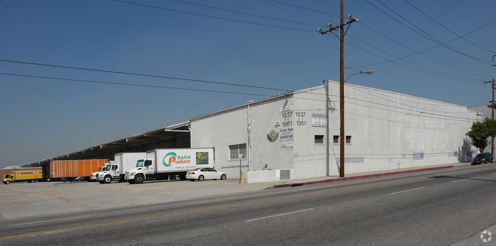 Primary Photo Of 1937-2035 E Vernon Ave, Vernon Refrigeration Cold Storage For Lease
