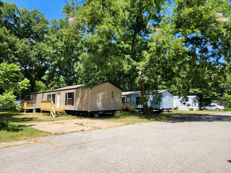 More Photos Of 37 S Acres W, Bristow Manufactured Housing Mobile Home Park For Sale