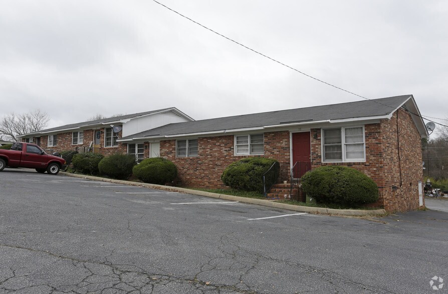 More Photos Of 120 Atlantic Ave, Easley Apartments For Sale