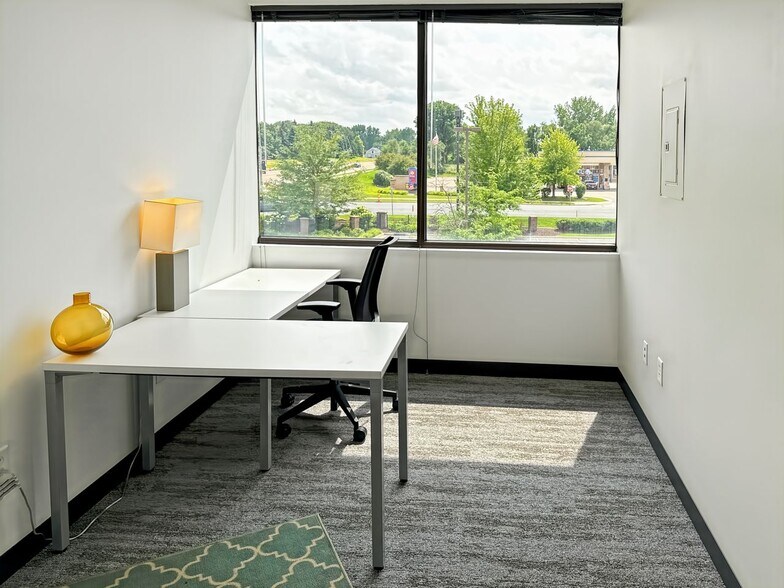 More Photos Of 2640 Eagan Woods Dr, Eagan Coworking Space