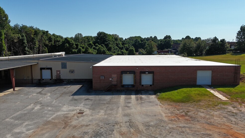 More Photos Of 1120 1st St W, Conover Distribution For Lease