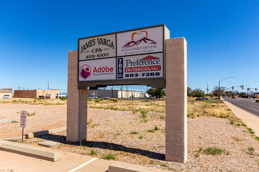 More Photos Of 633-705 E Wilcox Dr, Sierra Vista Medical For Sale