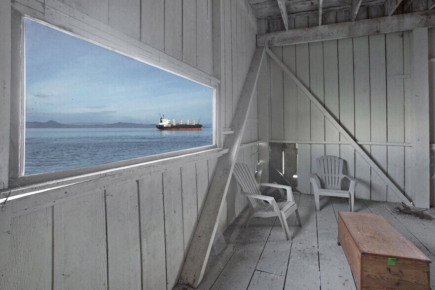 More Photos Of 100 31st St, Astoria Warehouse For Sale