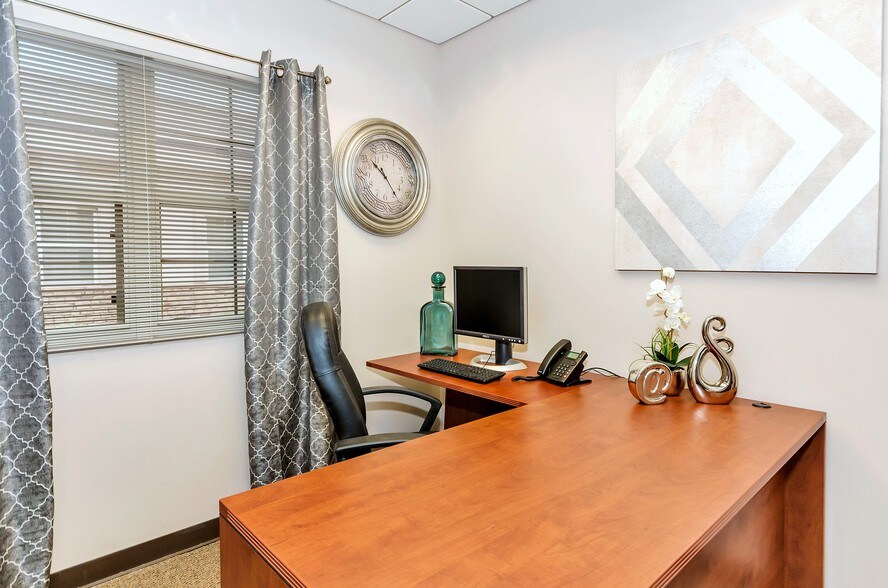 More Photos Of 14001 N 7th St, Phoenix Medical For Lease