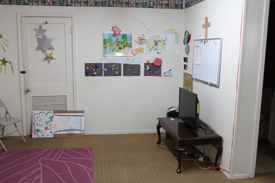 More Photos Of 308 Preston Ave, Pasadena Religious Facility For Sale