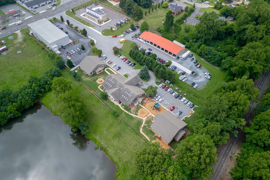 More Photos Of 1071 Woodberry Square Pl, Lynchburg Office For Sale