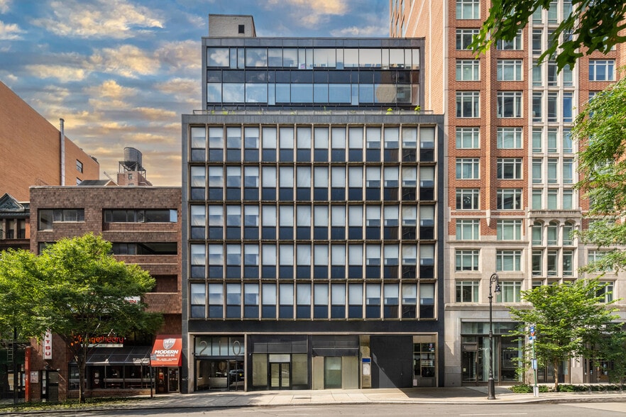 Primary Photo Of 210 E 86th St, New York Medical For Lease
