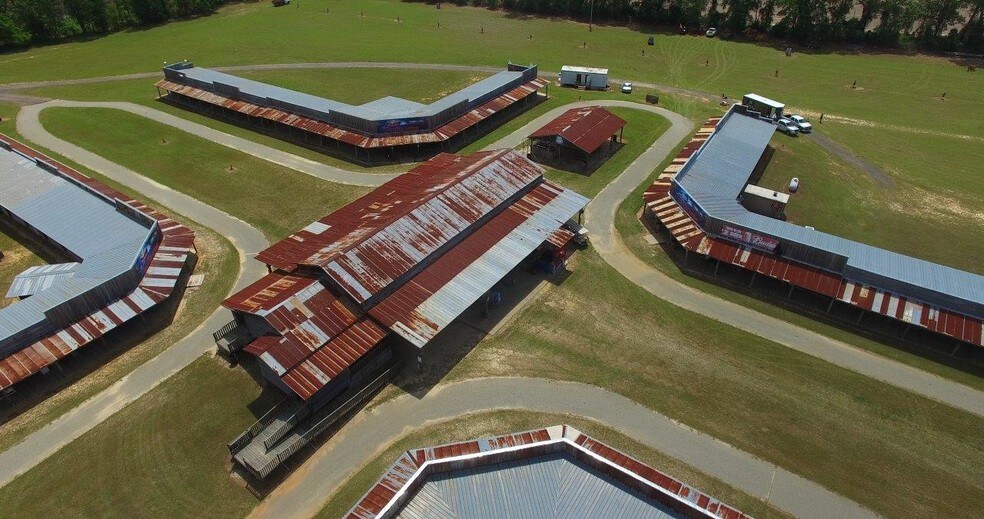 More Photos Of 775 Bembry Ave, Unadilla Theater Concert Hall For Sale