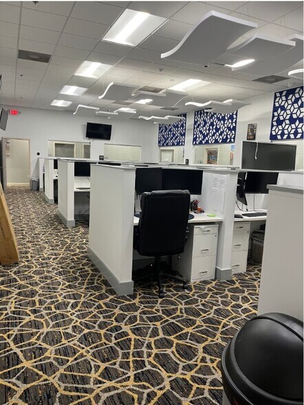 More Photos Of 330 E Crown Point Rd, Winter Garden Office For Sale