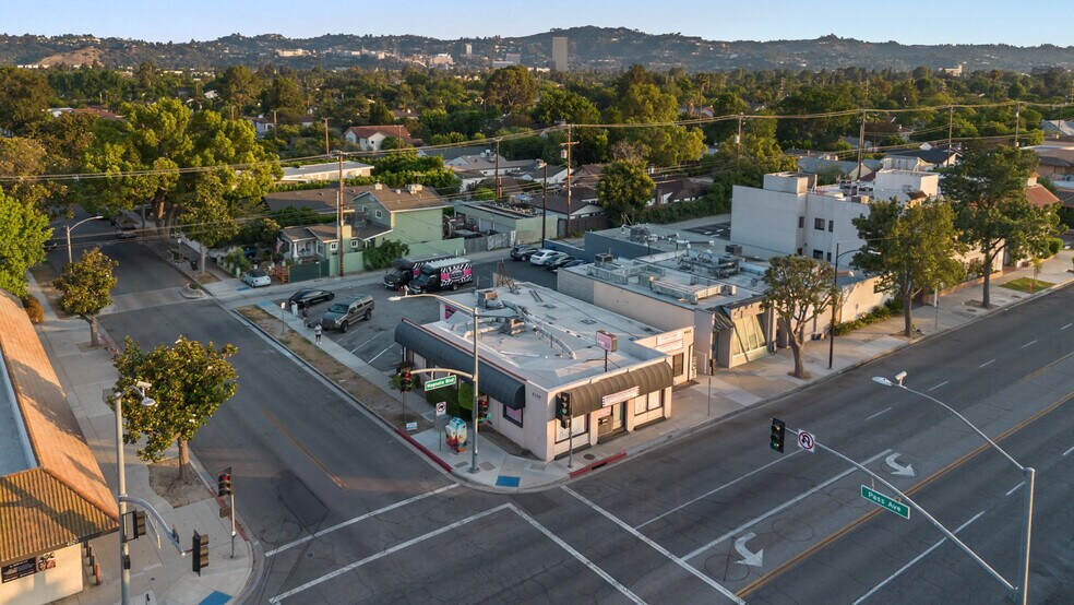 Primary Photo Of 4100-4102 W Magnolia Blvd, Burbank Storefront For Sale