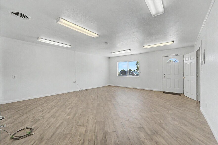 More Photos Of 1835 N Beale Rd, Marysville Office For Sale