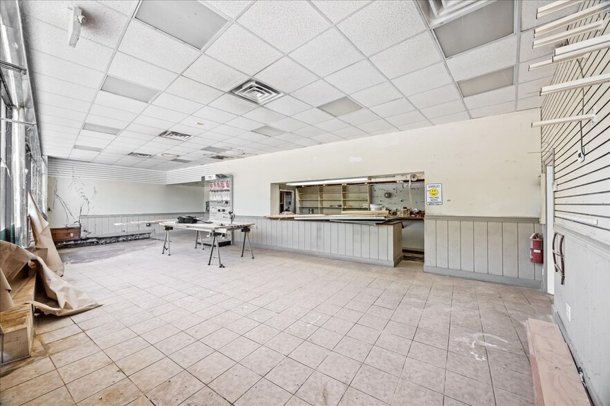 More Photos Of 1044 Merrick Rd, Baldwin Warehouse For Sale