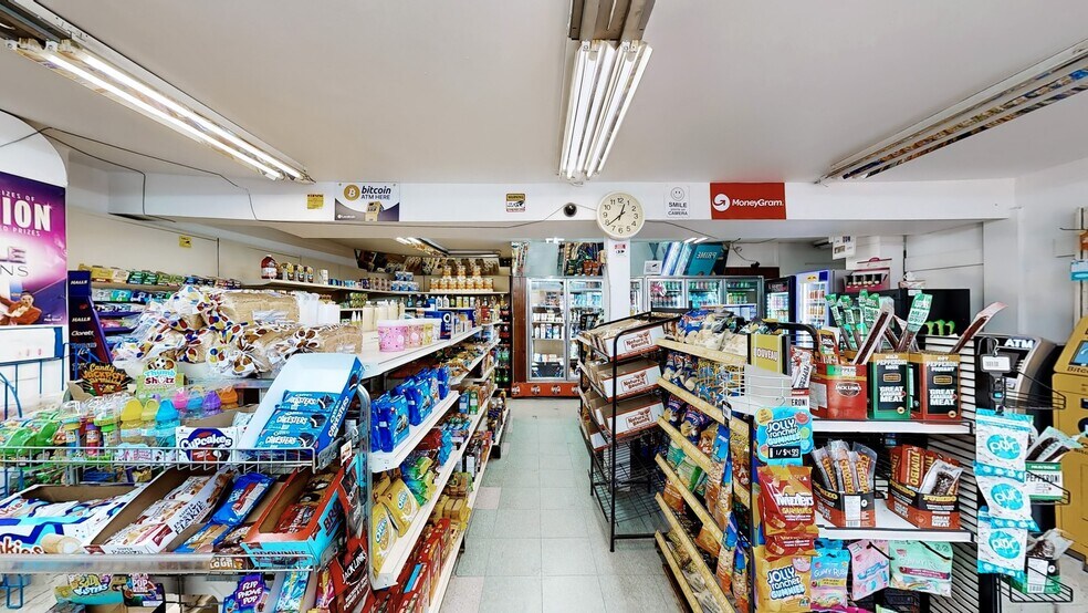 More Photos Of 88 Elliott St, Brampton Freestanding For Sale