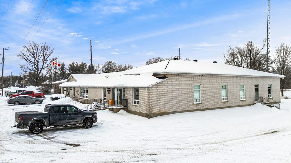 More Photos Of 1702 Beckwith 9th Line, Carleton Place Office For Sale