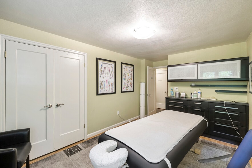 More Photos Of 7303 SW Beaverton Hillsdale Hwy, Portland Medical For Sale