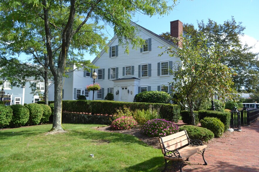 More Photos Of 2 S Main St, Middleton Office For Lease