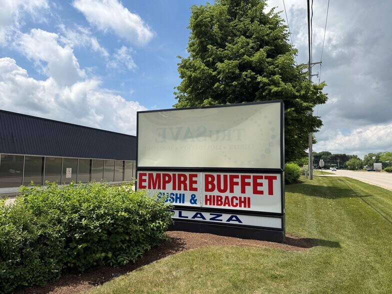 More Photos Of 401-421 Townline Rd, Mundelein Storefront Retail Office For Lease