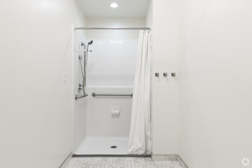 More Photos Of 50 Millstone Rd, East Windsor Unknown For Lease