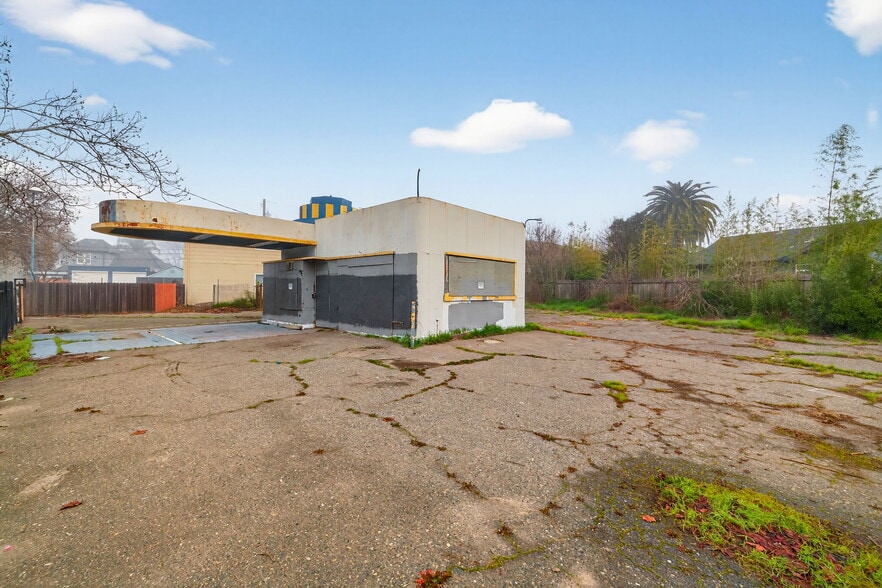 More Photos Of 3341 Stockton Blvd, Sacramento Auto Repair For Sale