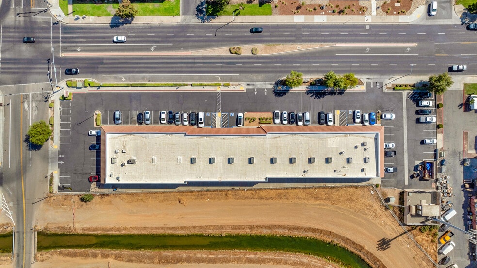 More Photos Of 1410 Country Club Dr, Madera Unknown For Lease