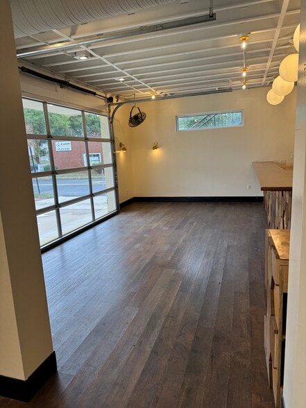 More Photos Of 1600 Princess Anne St, Fredericksburg Restaurant For Sale