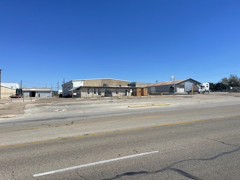 Primary Photo Of 5401 E Veterans Memorial Blvd, Killeen Warehouse For Lease