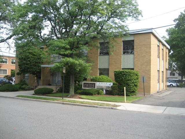 Primary Photo Of 11 New St, Englewood Cliffs Office For Lease
