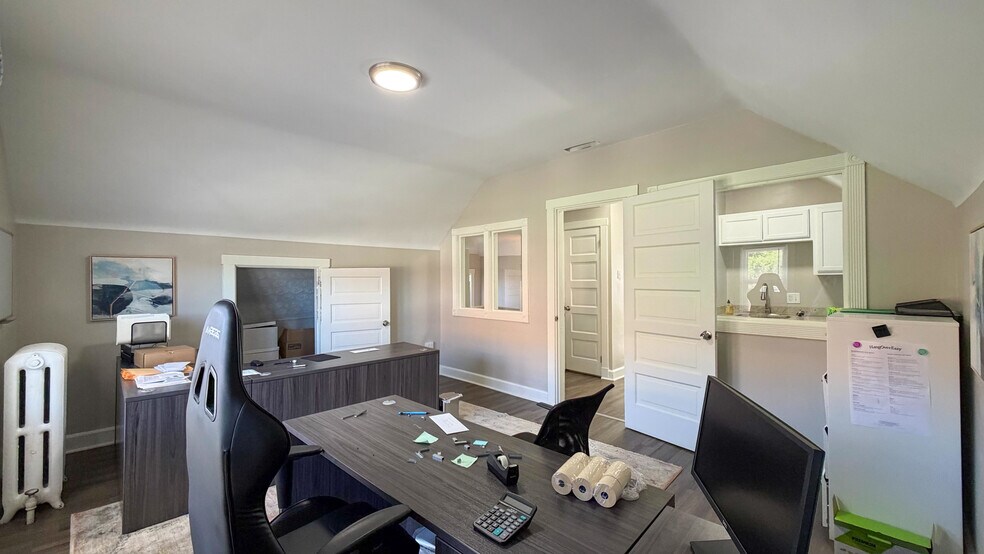 More Photos Of 2100 Auburn Ave, Cincinnati Office For Sale